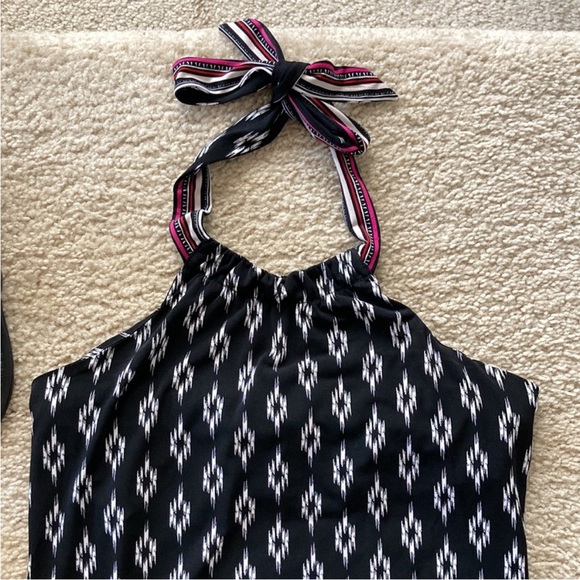 White House Black Market Geo Print Halter Top - Picture 3 of 6